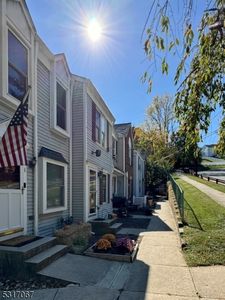 13 Colonial Ct, High Bridge, NJ, 08829