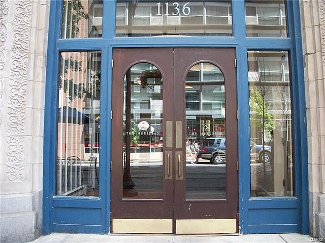 1st image of 1132-1140 Washington Ave #306