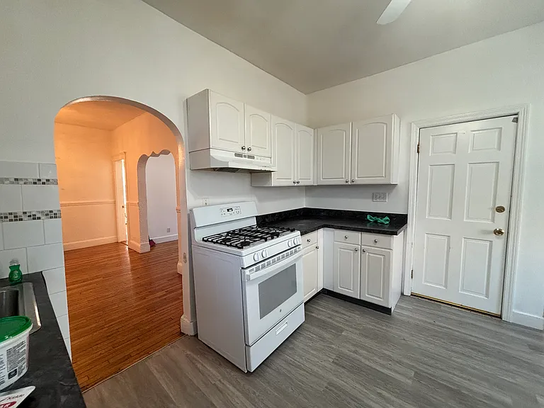 1080-1082 N Shore Rd #2 — Photo 2