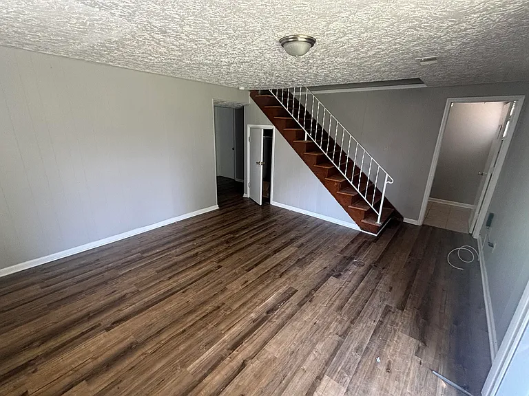 1725 Scarbrough Ct — Photo 11