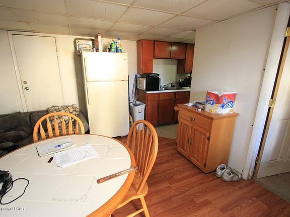 5th image of 737 E Northampton St