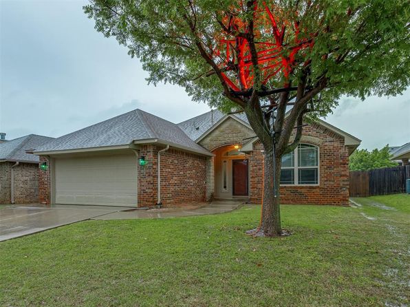 7705 Twin Oaks Dr, Yukon, OK 73099