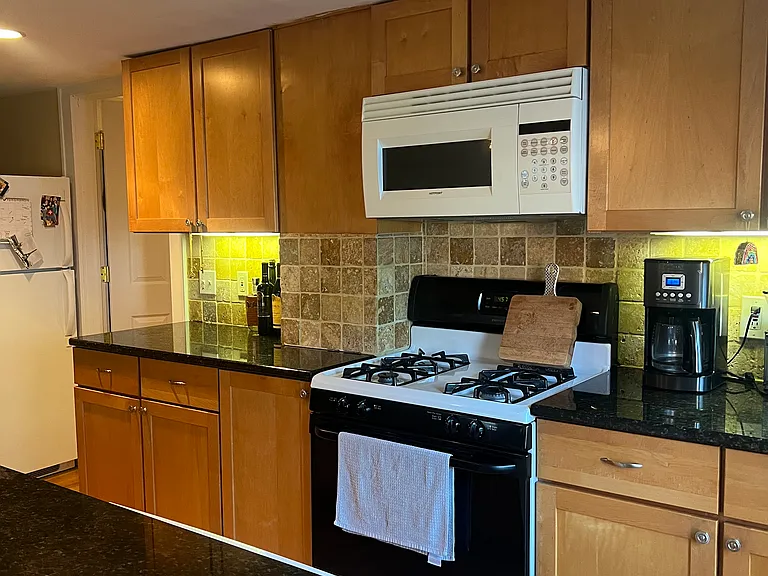 20 Lathrop Ave — Photo 1