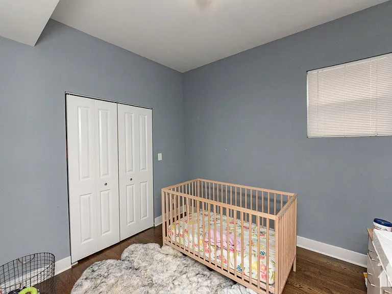 3570 W Dickens Ave #2 — Photo 11