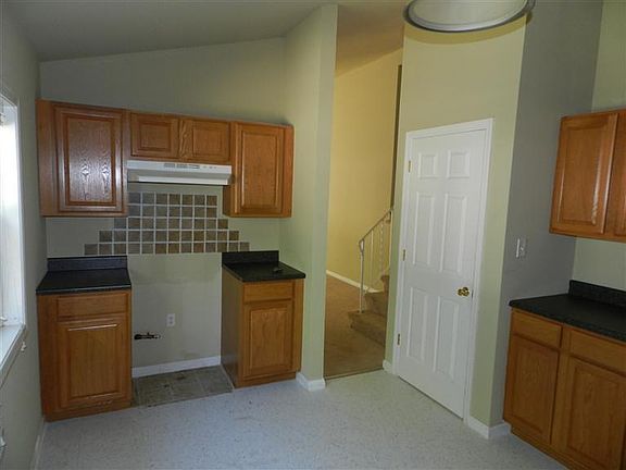 3rd image of 2701 Drexel Dr