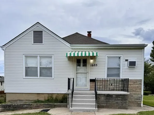 1605 N Cedar St, Rolla, MO 65401