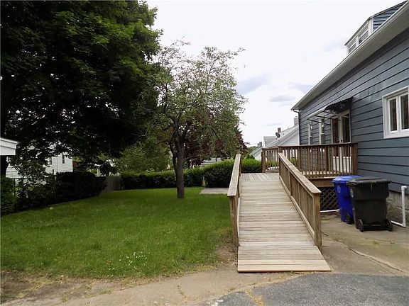 5th image of 35 Nobile St Unit 2