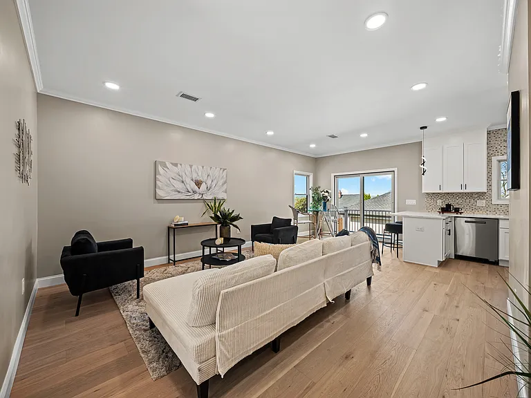 432 Jefferson St #2 — Photo 4