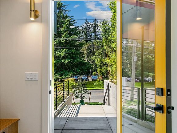 4th image of 8022 Fauntleroy Way SW