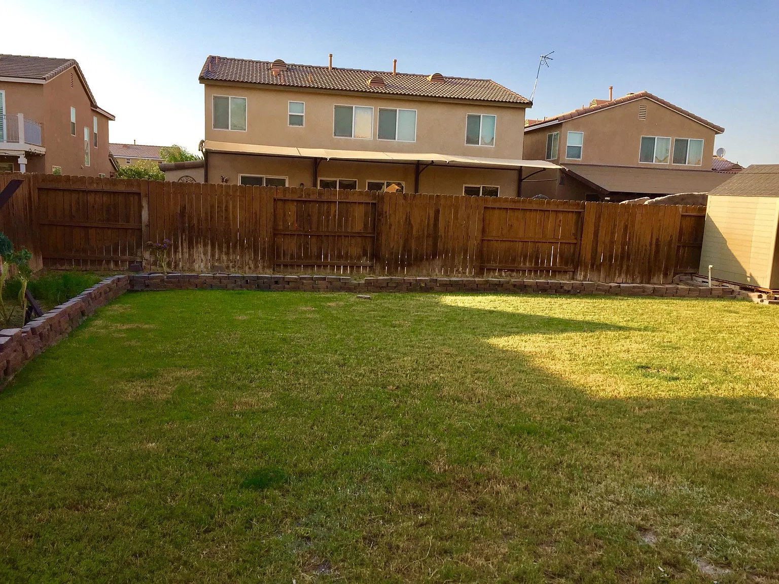 3 bed, 2.5 bath, 2200 sqft, $3,100 — Photo 3