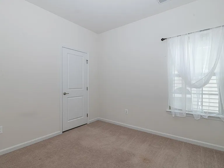 1415 Village Green Way — Photo 20
