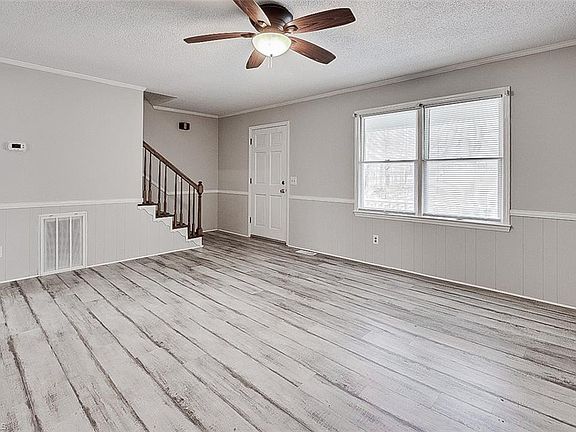 3rd image of 1349 Arabian Dr