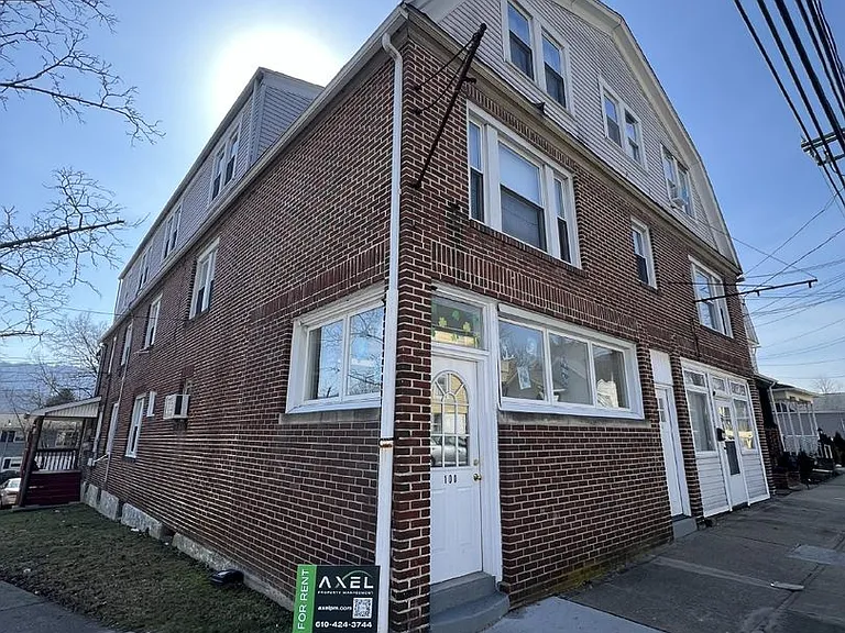 24 S Empire St #2R — Photo 1