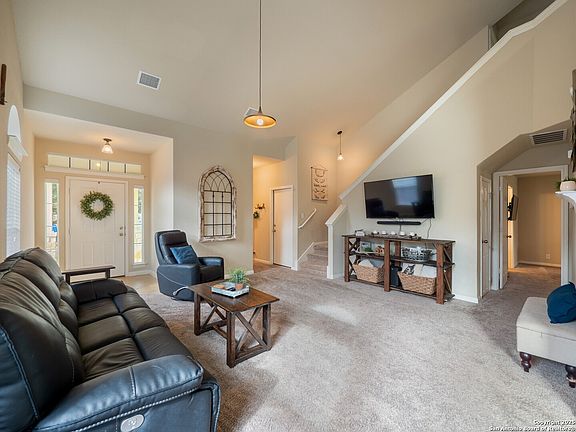5th image of 2243 Hazelwood Dr