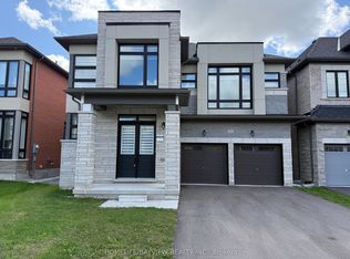 105 Halldorson Ave, Aurora, ON L4G7Z4