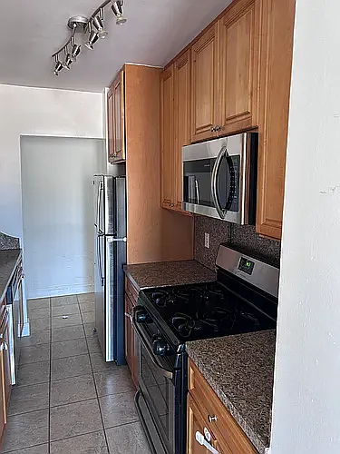 Shorecrest Towers — Photo 44