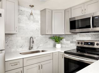 1142 Sunset Point Rd APT 18, Clearwater, FL 33755