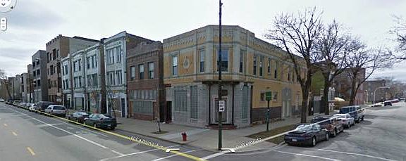3rd image of 914 N California Ave