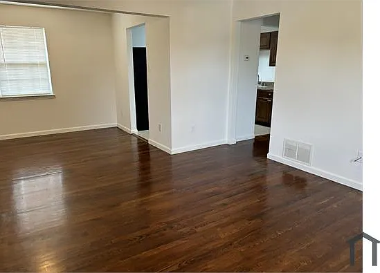 1 bed, 800 sqft, $1,300 — Photo 2