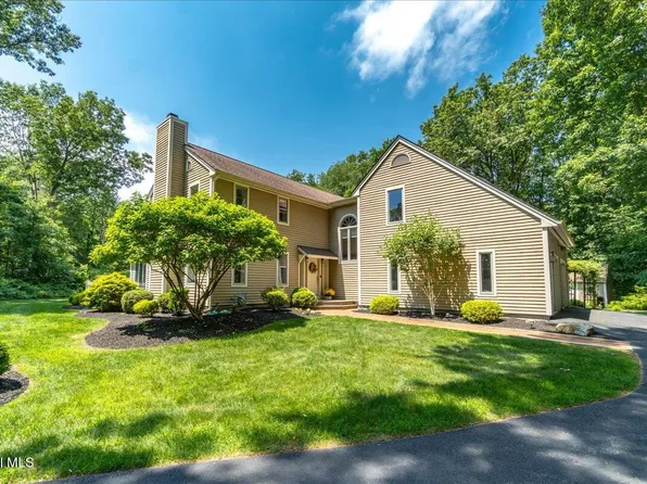 597 Grooms Road, Clifton Park, NY 12065