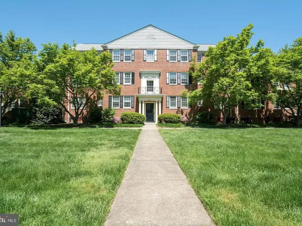 6731 W Wakefield Dr APT C1, Alexandria, VA 22307