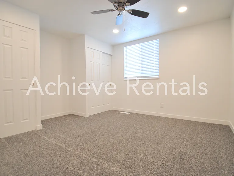 941 N 350 E — Photo 10
