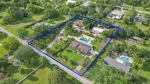3rd image of 13941 SW 22nd Place