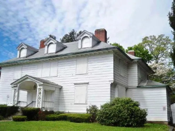 123 Forest St, New Britain, CT 06052