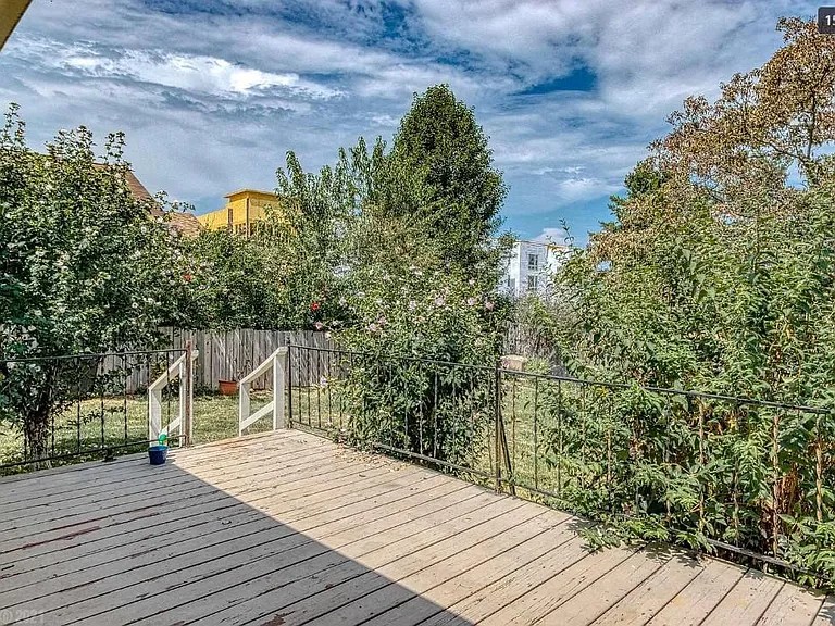 900 Broce Dr — Photo 47