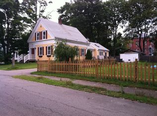 17 Linfield St, Holbrook, MA 02343