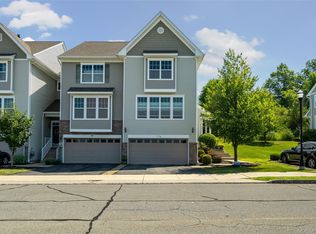 212 Hawthorn Way, New Windsor, NY 12553