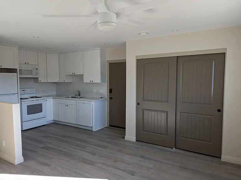 526 D St — Photo 1