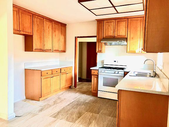 5th image of 1327 W 164th St