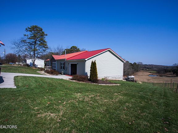 3rd image of 335 Watson Rd
