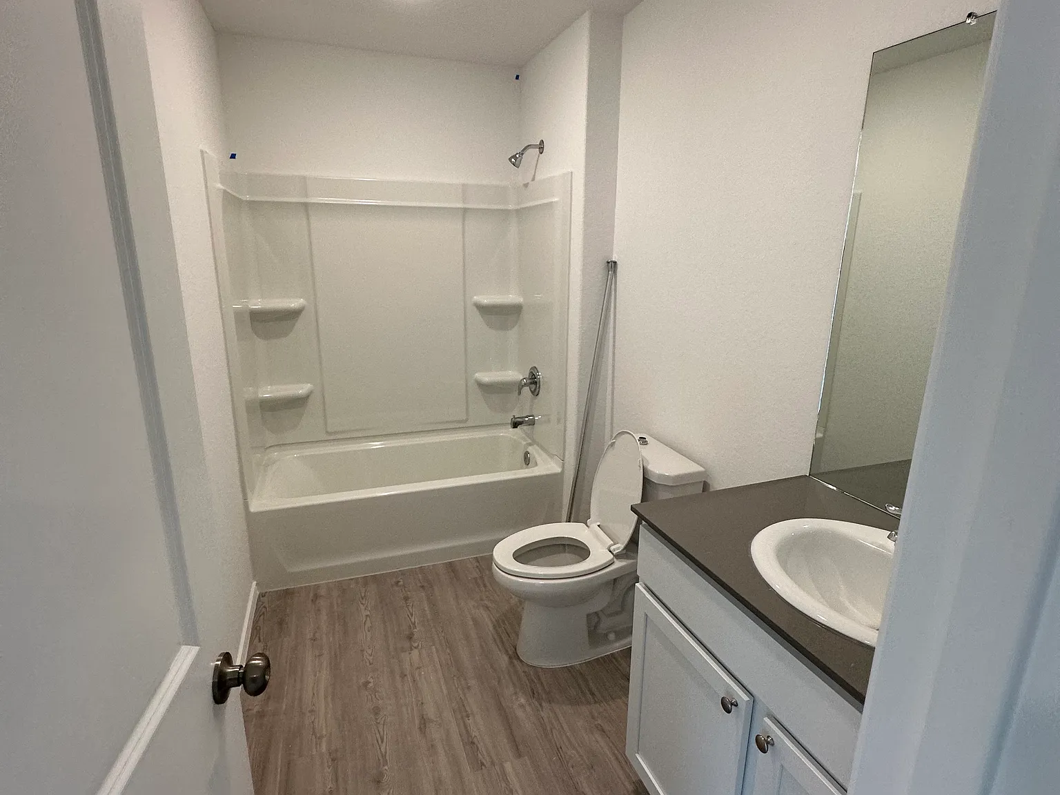 3 bed, 1230 sqft, $1,450 — Photo 4