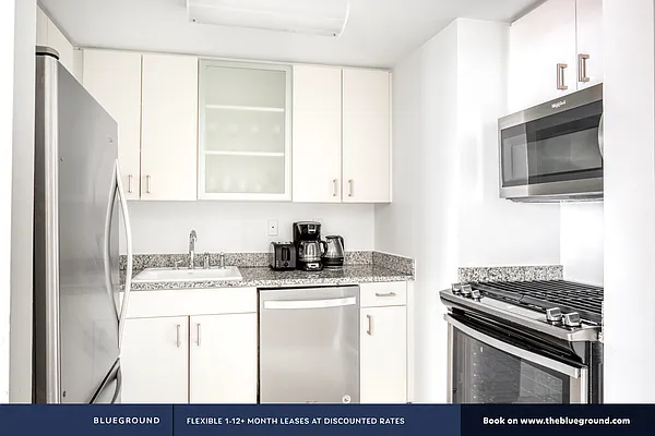 Rented by The Blueground | media 47