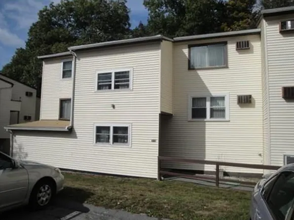 13 Adams Ct Unit 13, Amesbury, MA 01913