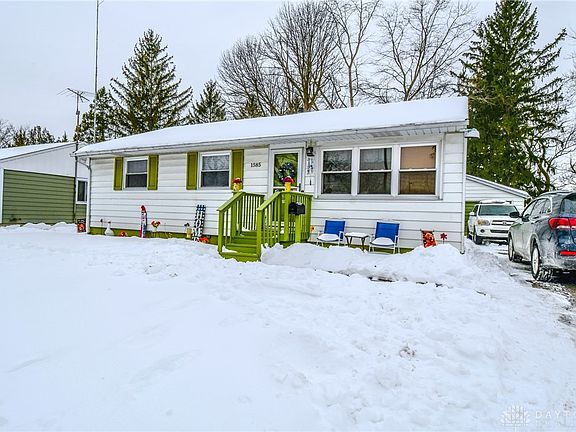 2nd image of 1585 Larchwood Dr