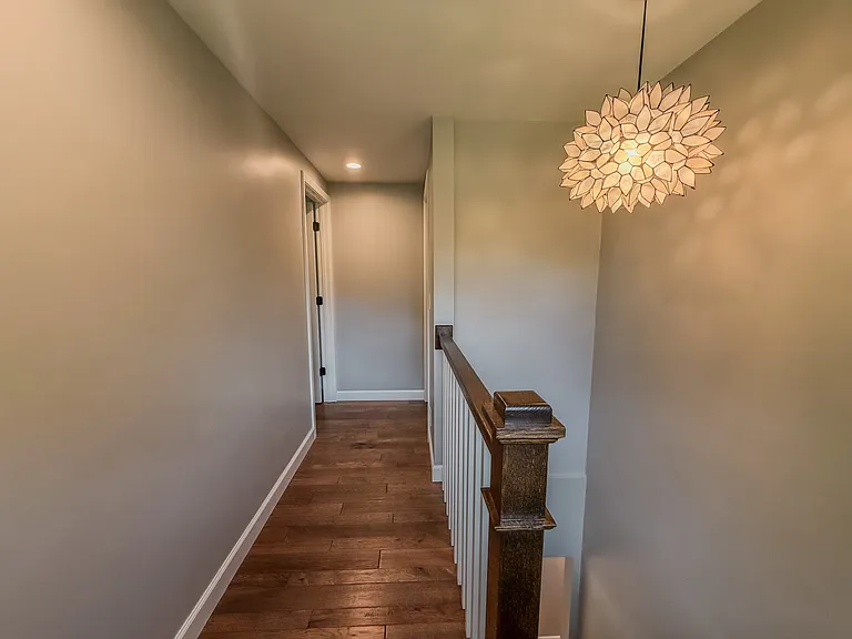 26W416 Macarthur Ave — Photo 14