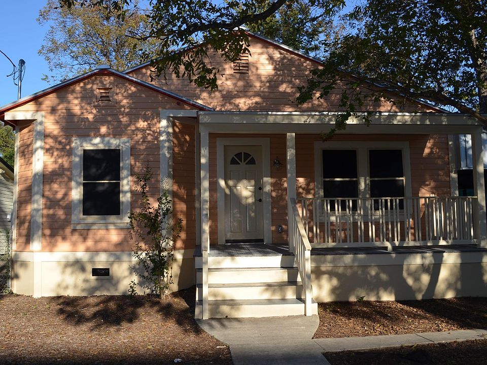 1st image of 614 E Guenther St