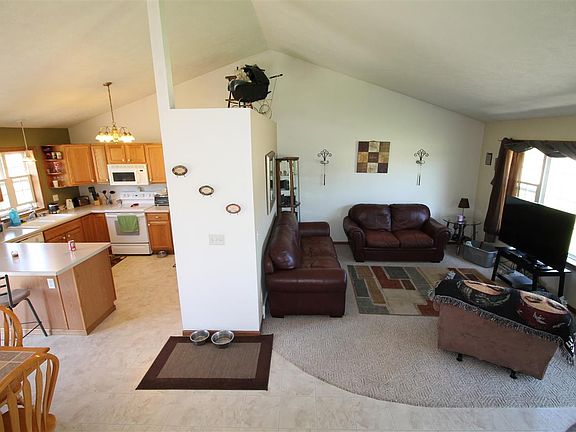 3rd image of 635 E Countryside Dr