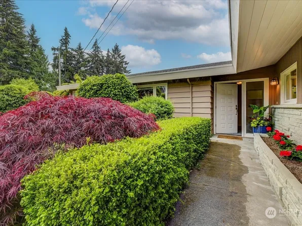 208 NW 177th Street, Shoreline, WA 98177