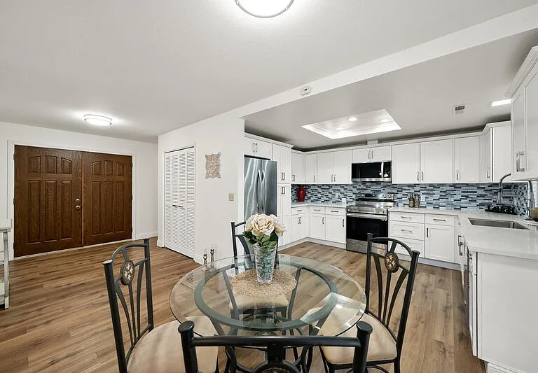 6561 Trinity Way — Photo 8