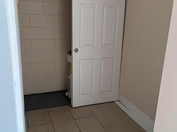 5th image of 11545 W Grand Ave
