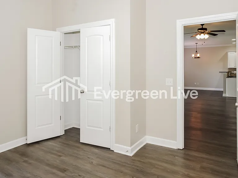 107 Properzi Way SW — Photo 7