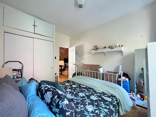 Rented by Red Sparrow Realty Group | media 21