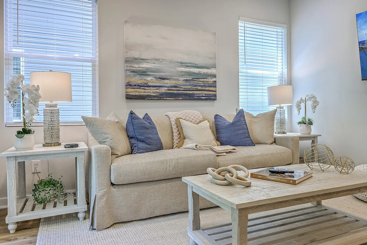 3 bed, 2.0 bath, $6,506 — Photo 2