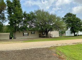 275 Domingue Ln, Many, LA 71449