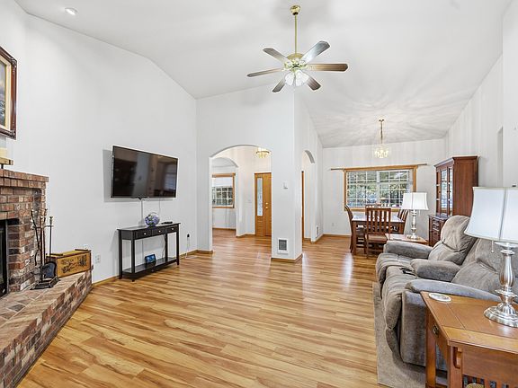 4th image of 15770 Sunrise Blvd