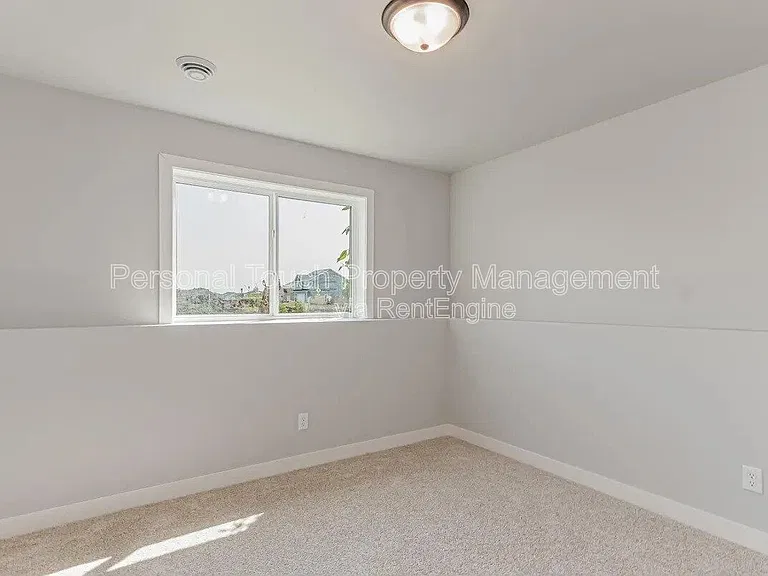 6756 66th Ave S — Photo 18